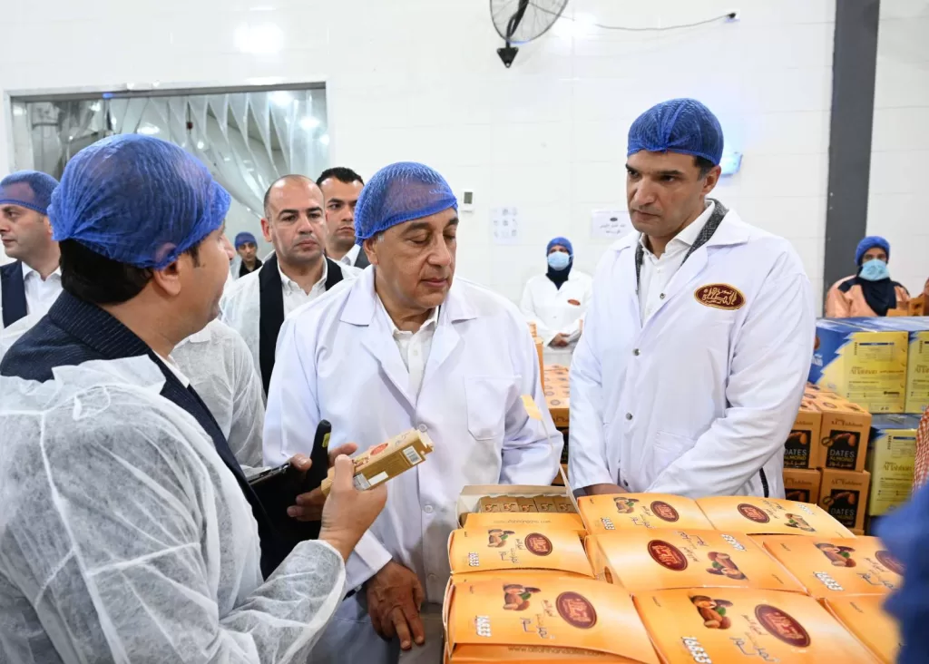 Madbouli tours several industrial companies in Benha investment zone 18 - Egyptian Gazette