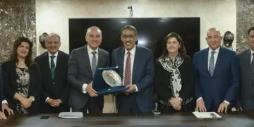New Board of Egypt’s Information Service meets, honours Minister Diaa Rashwan