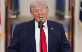 Trump warns Iran on Strait of Hormuz