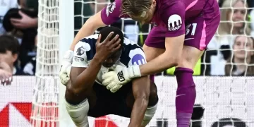 Davids hits out at Spurs’ failings