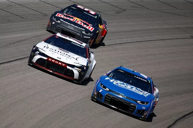 Reddick claims 5th win in style 13 - Egyptian Gazette