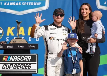 Reddick claims 5th win in style