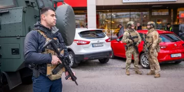 Ukrainian police kill gunman after deadly supermarket hostage incident