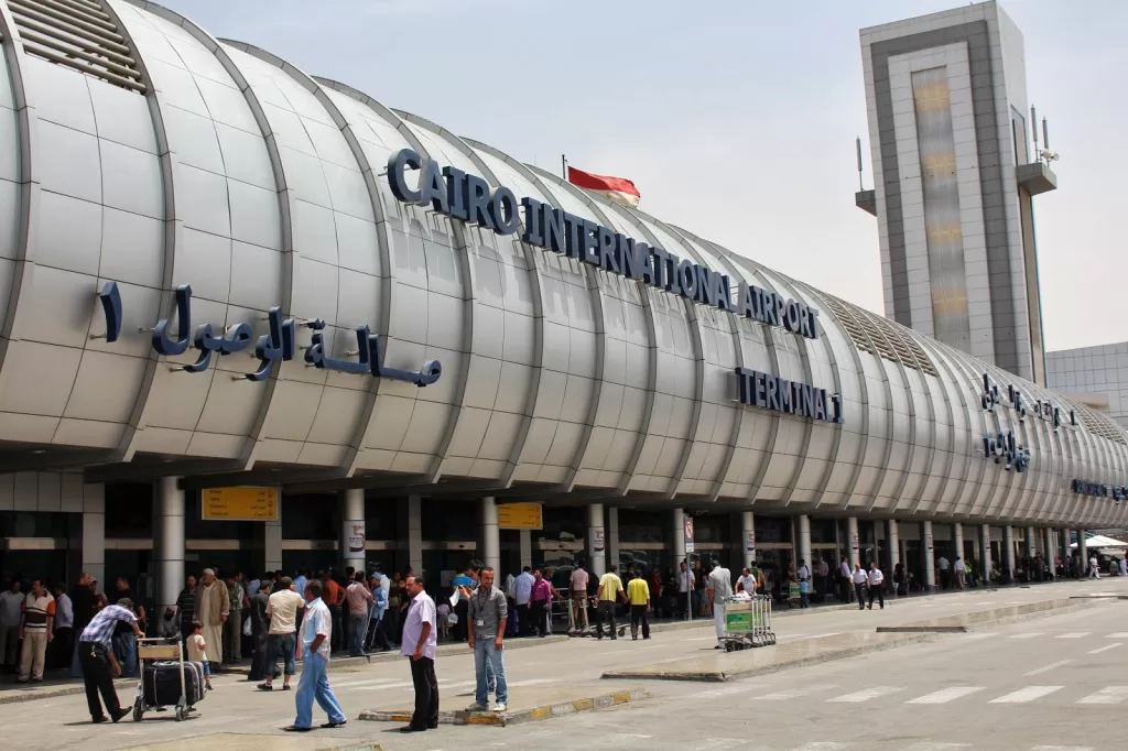 Cairo Airport cancels paper arrival/ departure cards starting April 11 15 - Egyptian Gazette
