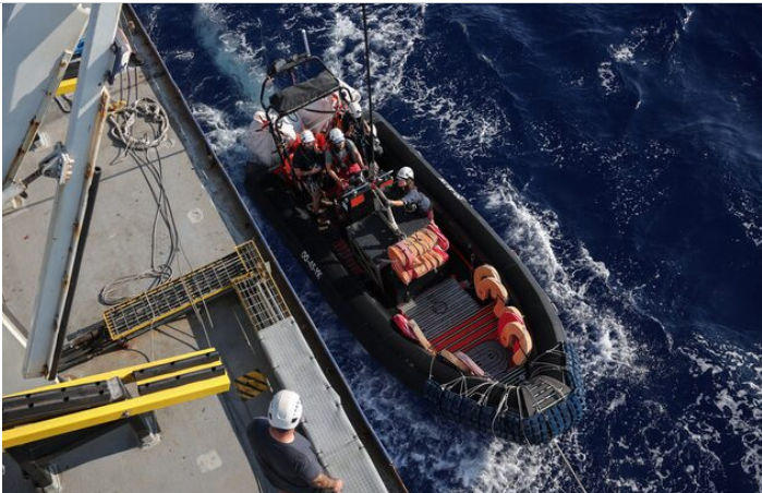 Ships near Italy rescue 32 migrants