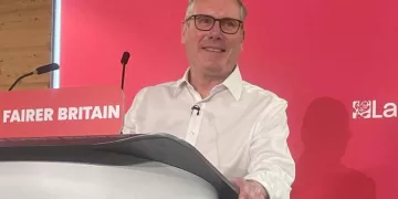 Starmer tells cabinet he is not quitting