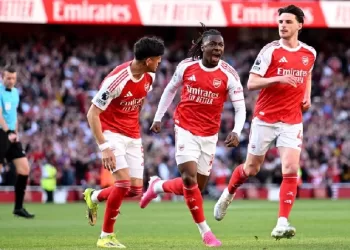 Arsenal eyes Premier League glory