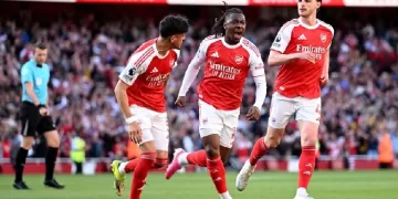 Arsenal eyes Premier League glory