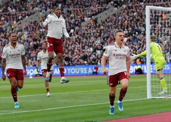 Arsenal closes in on EPL glory