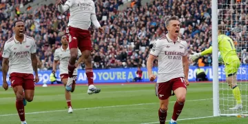 Arsenal closes in on EPL glory