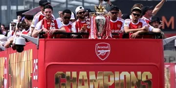 Arsenal celebrates EPL crown with parade