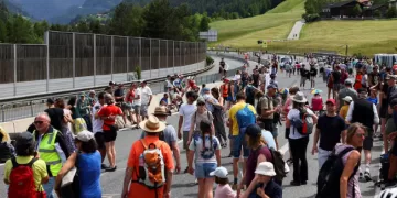 Austrian protesters shut vital motorway connecting Germany to Italy
