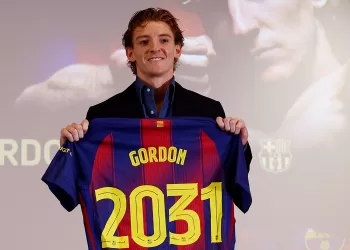 Barca signs Gordon from Newcastle
