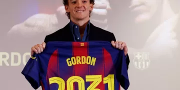 Barca signs Gordon from Newcastle