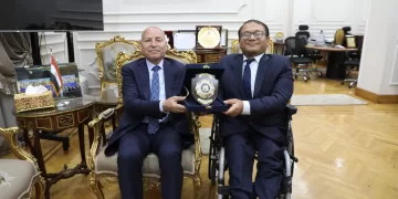 Cairo Governor meets Nepalese Ambassador to boost cooperation