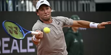 Ruud reaches Italian Open quarters