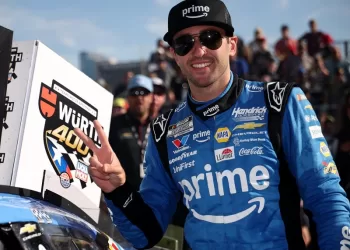Elliott reaches NASCAR milestone