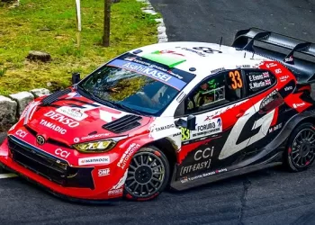 Evans cruises to Rally Japan win