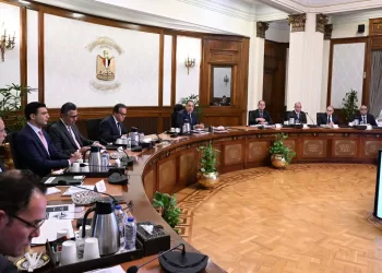 PM reviews plans for expanding Universal Health Insurance nationwide