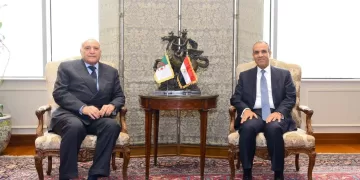 Egypt, Algeria FMs discuss boosting ties, co-ordination on regional crises