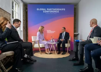 Egypt, UK review co-operation on Africa, humanitarian challenges