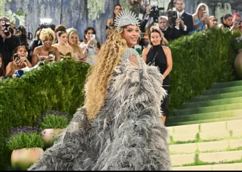 Music icons take artistic liberties with Met Gala dress code