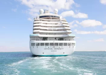 Suez Canal hosts Global Tourism Summit aboard cruise ship 