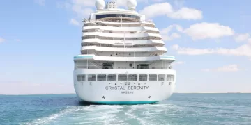 Suez Canal hosts Global Tourism Summit aboard cruise ship 