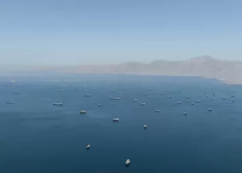 US warns Oman over Strait of Hormuz tolls