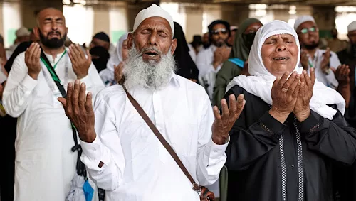 Muslim pilgrims leave Mecca after Hajj 11 - Egyptian Gazette Muslims pilgrims pray after performing the symbolic ‘stoning of the devil’ ritual during their Hajj pilgrimage in Mina on May 28, 2026. | AFP photo
