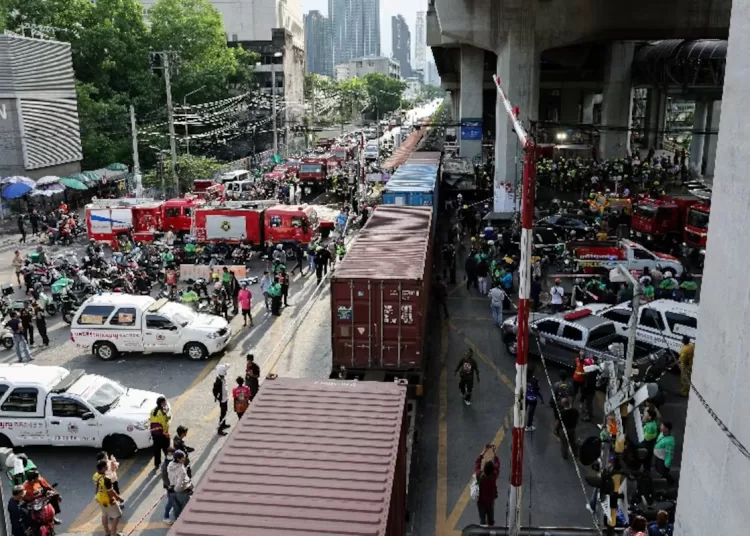 Thailand train collision leaves 8 dead, 25 injured 12 - Egyptian Gazette