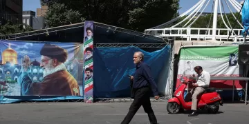 ‘Iran’s top envoys discussing potential peace deal with Qatar PM’