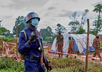Ebola patients flee in attacks on Congo health facilities