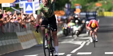 Valgren wins Giro’s 17th stage