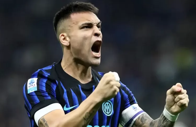 Martinez celebrates Inter triumph 11 - Egyptian Gazette