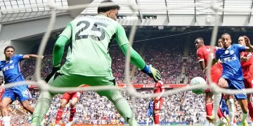 Chelsea rescues point at Liverpool
