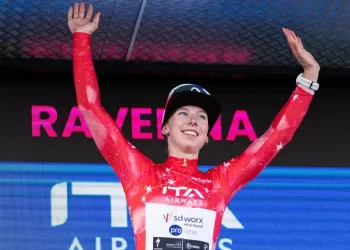 Wiebes loses Giro women lead