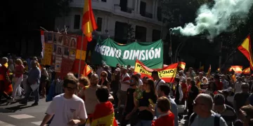 Tens of thousands march in Madrid to demand PM's resignation 1 - Egyptian Gazette Tens of thousands march in Madrid to demand PM’s resignation