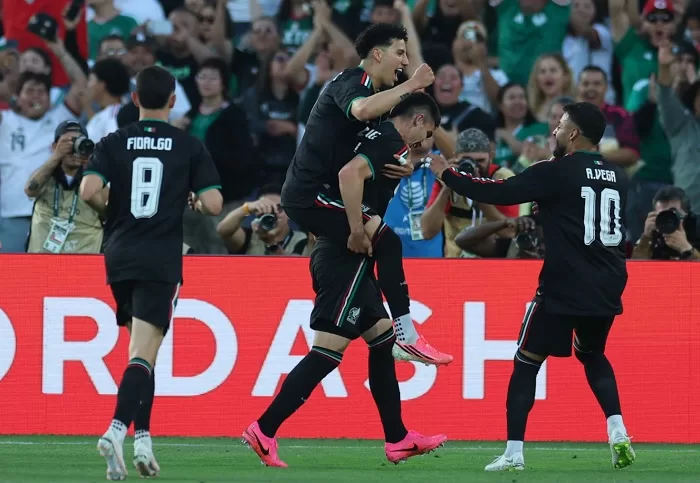 Mexico stuns Australia in W. Cup tune-up 12 - Egyptian Gazette Mexico stuns Australia in W. Cup tune-up 11 - Egyptian Gazette