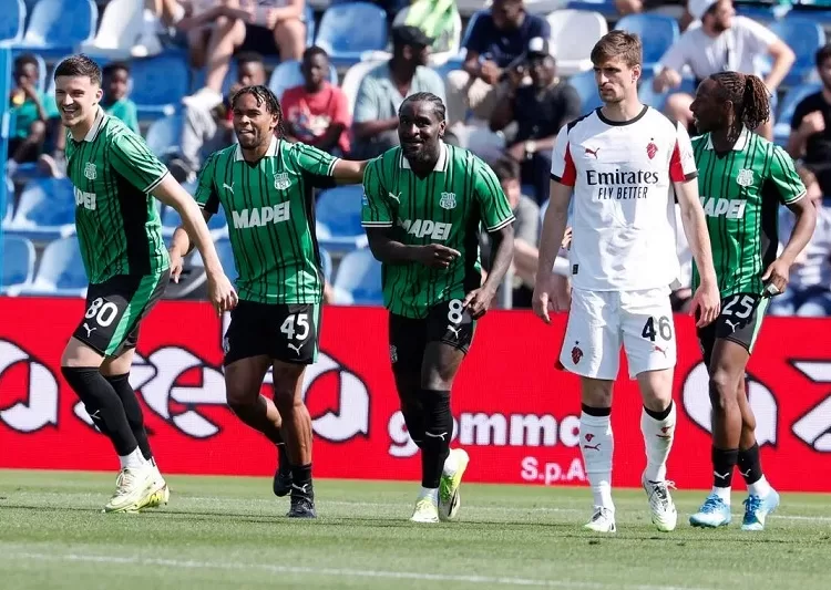 Milan stumbles in CL race 11 - Egyptian Gazette