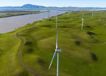 Trump administration cites nat’l security to halt wind farm projects