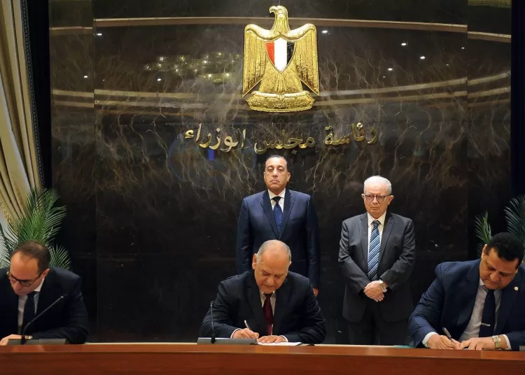 Egypt signs $900m aluminum expansion deal 10 - Egyptian Gazette
