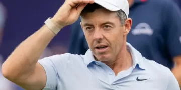 McIlroy slips as Alex leads Truist