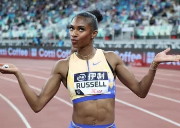 Russell threatens 100m hurdles record