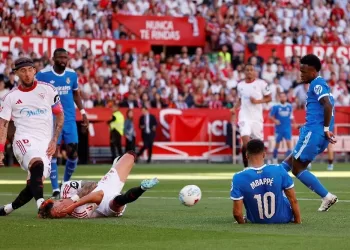 Sevilla stays up in La Liga
