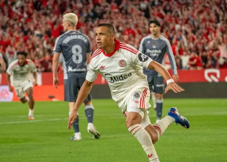 Sanchez leads Sevilla to Liga safety 10 - Egyptian Gazette