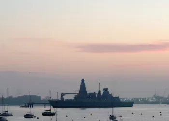 UK deploys warship to ME with eye on potential Hormuz mission
