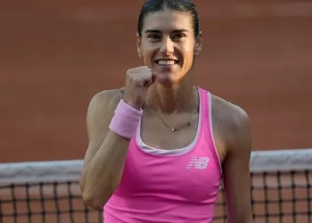 Cirstea’s farewell run surprises in Paris
