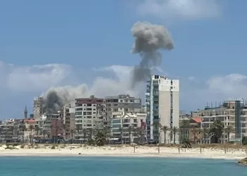 Israel launches deadly strikes on Tyre