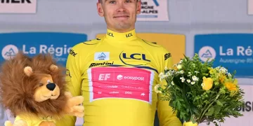 Baudin wins opening Tour stage